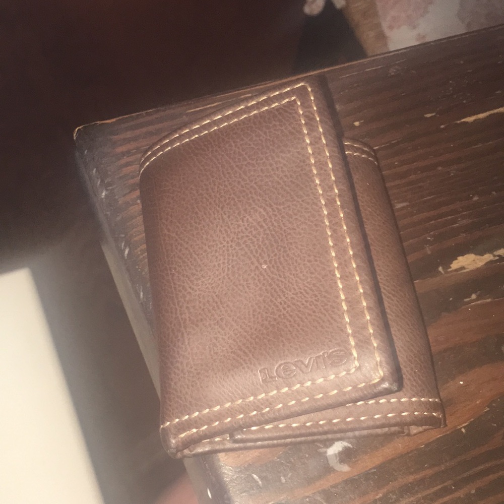 Men’s Levis Wallet. Levi’s